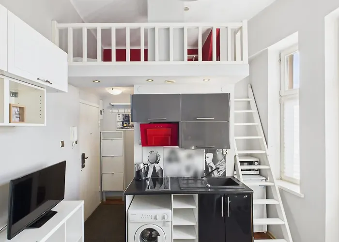 Exceptional Located Near Royal Baths Park By Renters *