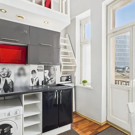 아파트 Exceptional Located Near Royal Baths Park By Renters